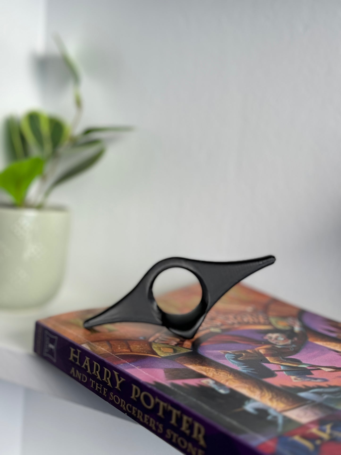 Thumb Page Holder