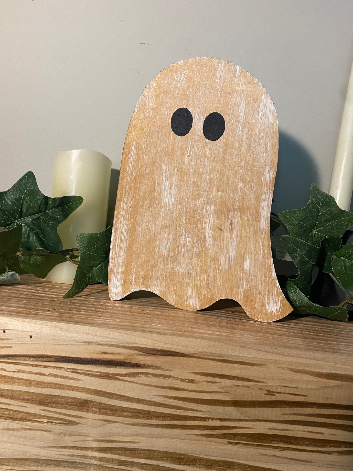 Ghosty Shelf Sitter